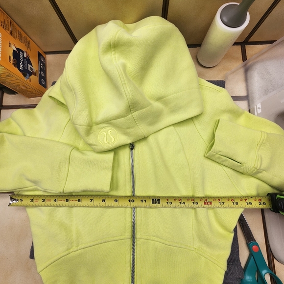 Lululemon Scuba Full Zip Cropped Hoodie, Electric Lemon - Picture 6 of 8